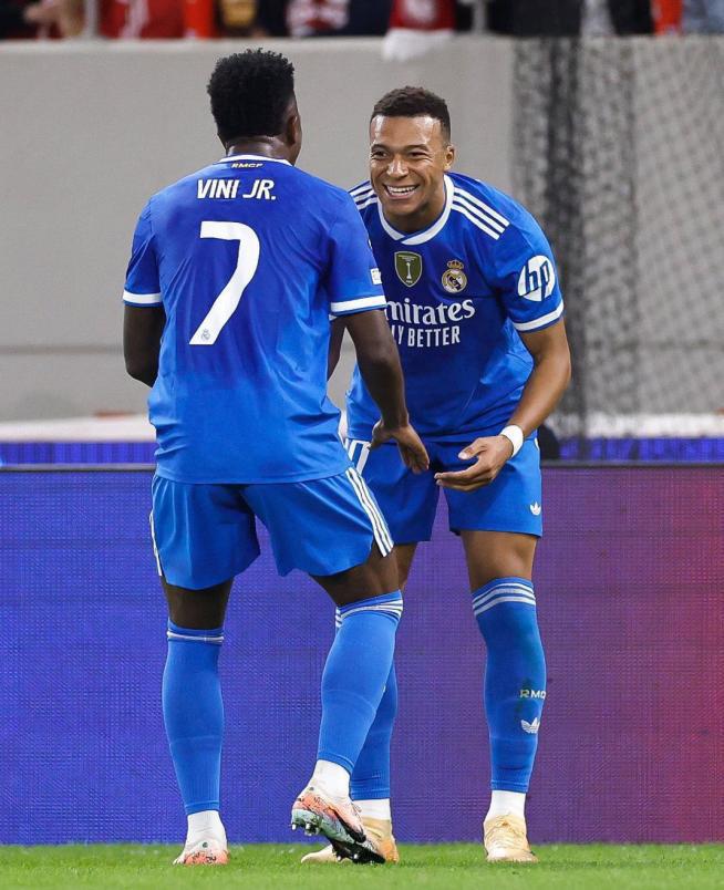 Mbappé se une a selecta lista con póker de goles, Real Madrid celebra y Camavinga sorprende