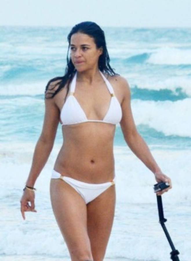 Michelle Rodríguez se divierte con amigas en México