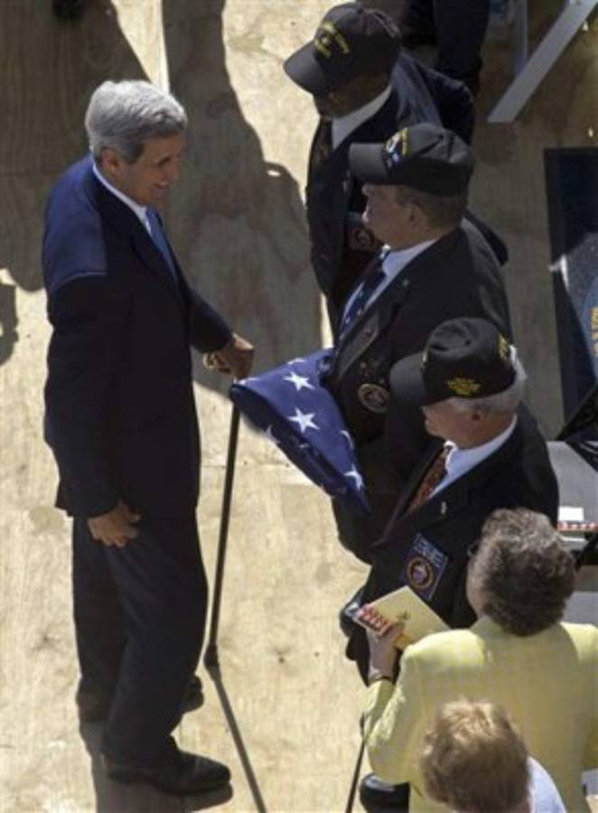 Kerry llega a Cuba para reapertura de embajada