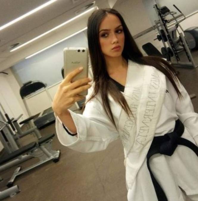 Sara Damnjanovic, la presentadora del clima serbia medallista en taekwondo