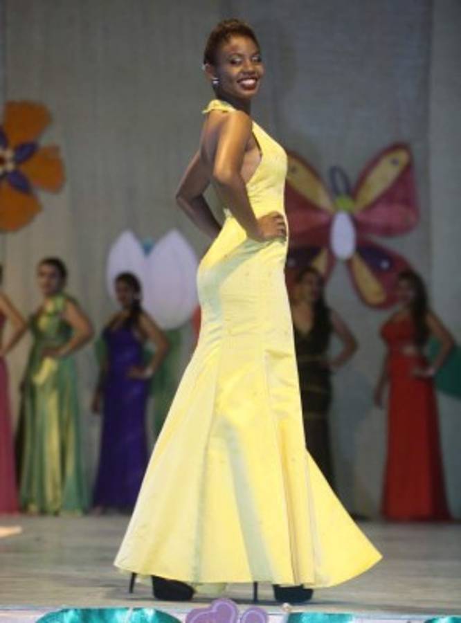 Derroche de belleza en la coronación de la 'Chica contador 2016'