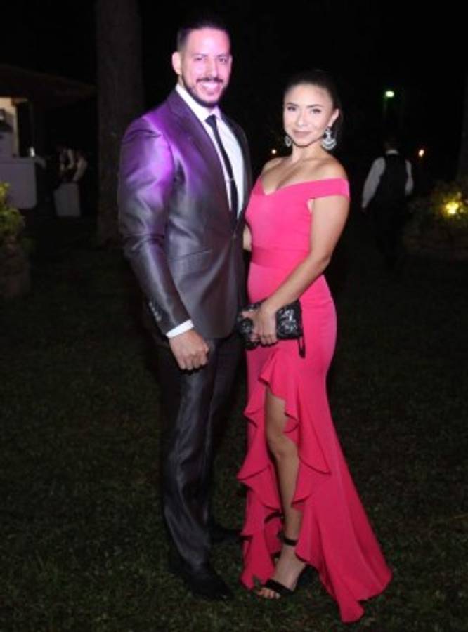 Una velada de ensueño para los recién casados Ana Lucía y Edmond