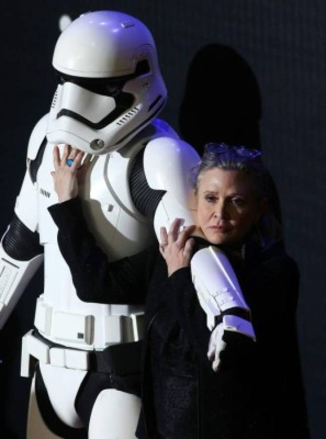 Carrie Fisher, princesa Leia en 'Star Wars', sufre infarto y está grave