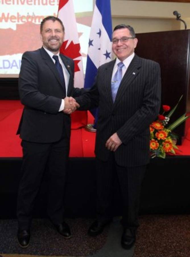 noche de recuerdo entre compañeros