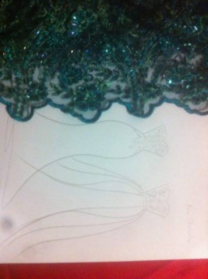 ¿Quién diseñó el vestido de la hija de JOH?