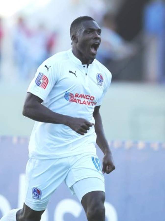 Javier Estupiñán de Olimpia es uno de los siete colombianos que juegan en los equipos de la Liga Nacional en este Clausura.