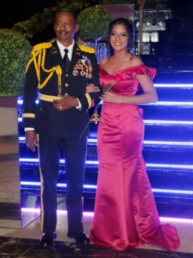 Prom generación 2019 de CEAD Christian School, una noche para recordar