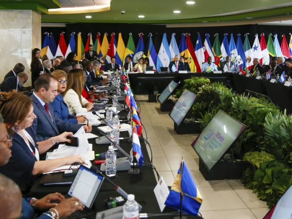 Fotografía de archivo de una reunión de la Comunidad de Estados Latinoamericanos y Caribeños (Celac). EFE/ STR