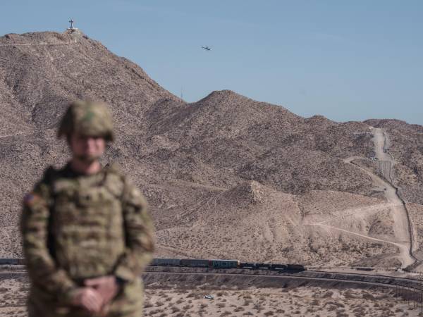 La Patrulla Fronteriza de EU detuvo a 8 mil 347 personas intentando cruzar ilegalmente la frontera sur en febrero.