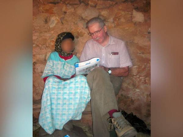 Jacques Leveugle, un jubilado francés un jubilado francés de 79 años, fue arrestado en París y enviado a prisión, acusado de haber cometido alrededor de 89 delitos sexuales en contra de menores en diferentes países durante varias décadas.