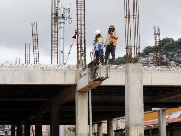 El proyecto contempla la construcción de 6,226 metros cuadrados en el mercado San Isidro. Se habilitarán más de 600 locales comerciales distribuidos en dos niveles.