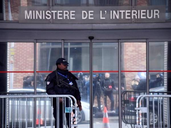 Nicolas Sarkozy siempre ha negado estas acusaciones, pero los jueces franceses disponen de varios testimonios de ex altos responsables del régimen libio que confirman la hipótesis de la financiación ilegal. (Foto: AFP/ El Heraldo Honduras)