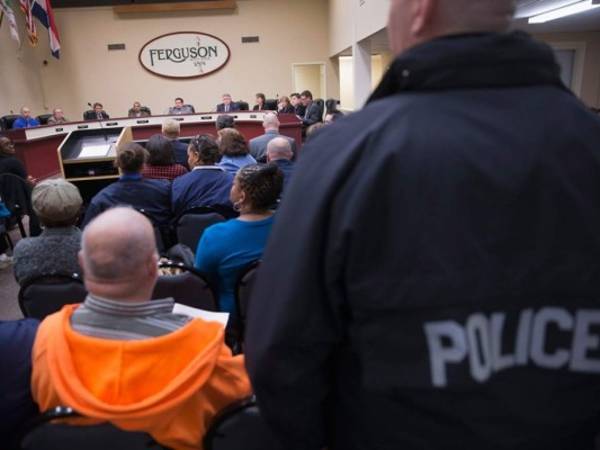 La muerte de Brown agitó tensiones raciales que se venían gestando desde hacía mucho tiempo en Ferguson