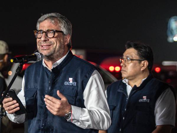 Minutos después de publicarse la carta de dimisión, el pleno de la JNJ aceptó su renuncia por unanimidad y comunicó del acuerdo a los organismos del sistema electoral peruano.