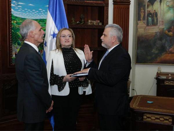 Nasry Asfura designó a Yaudet Burbara como ministro para el Desarrollo del Sector Logístico.