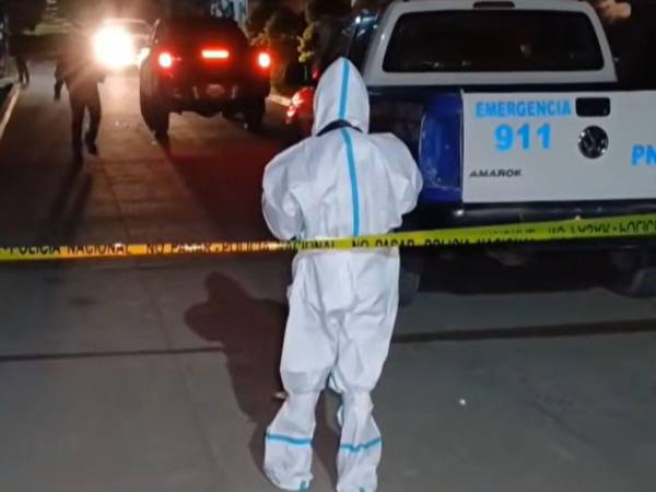 Hombres desconocidos acribillaron a una persona dentro de su vehículo.