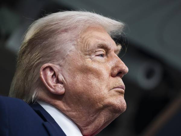 Donald Trump reclamó a los legisladores republicanos que luchen por medidas como la exigencia de identificación de votantes.