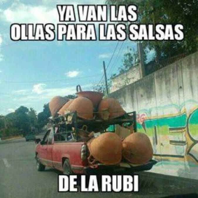 Los divertidos memes de 'Los 15 años de Rubí”