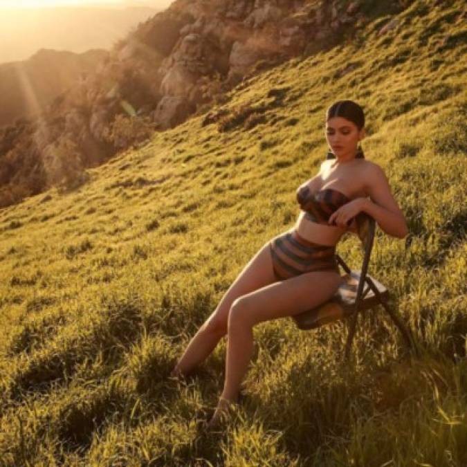 Fotos muestran que Kylie Jenner destronó a Kim Kardashian como la más sexi del clan