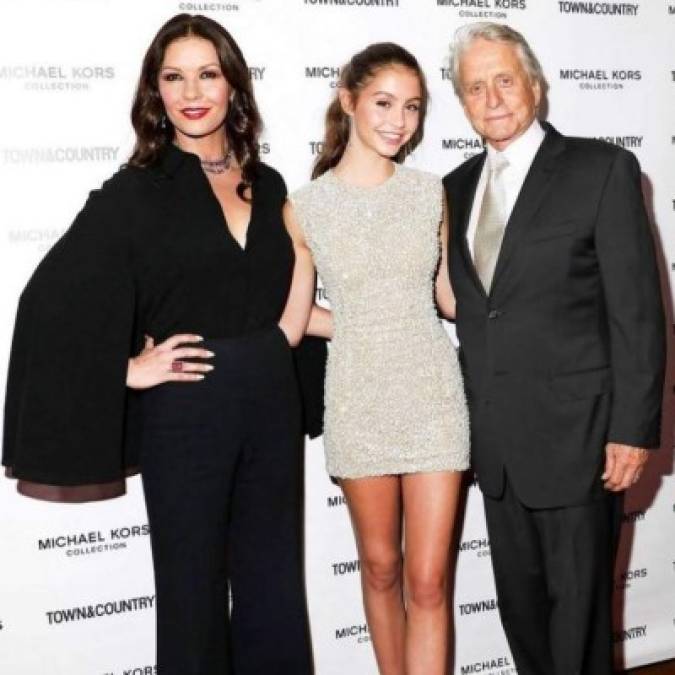 Bella como su madre, así es Carys, la hija de Catherine Zeta Jones y Michael Douglas   