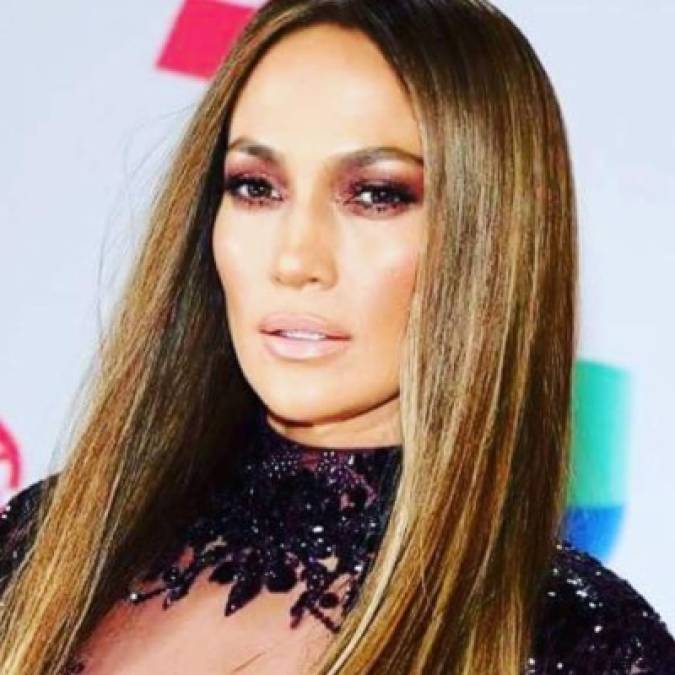 ¡Bienvenidos sean los 52! JLo celebra su cumpleaños en familia y más renovada que nunca