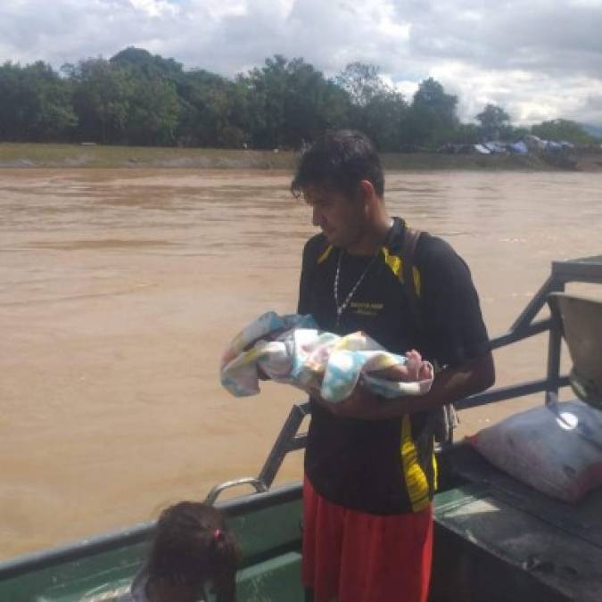 Continúa el rescate de hondureños afectados tras el doloroso paso de Eta (FOTOS)