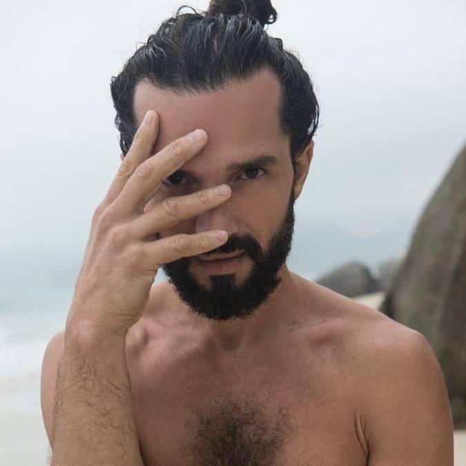 ¿Quién era Jefferson Machado, el actor hallado muerto dentro de un baúl en Brasil?
