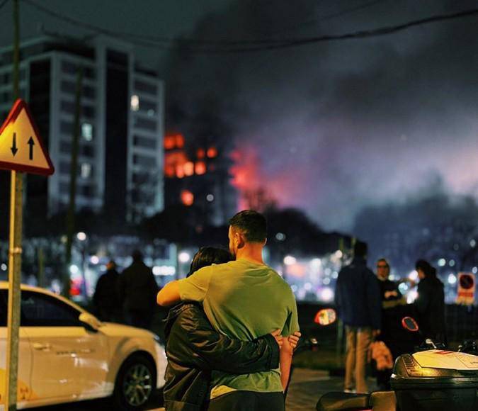 El infierno desatado en edificio de apartamentos en Valencia, España