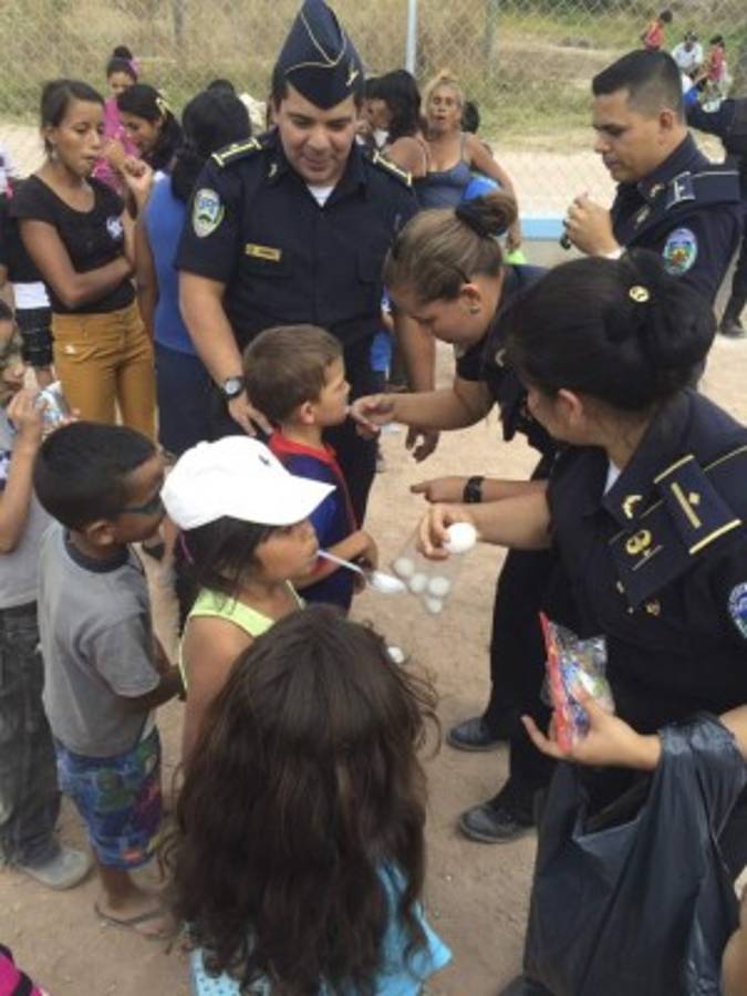 Posta policial impulsa labores comunitarias