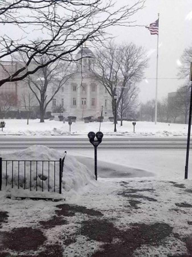 Así viven la nevada los migrantes hondureños en Estados Unidos