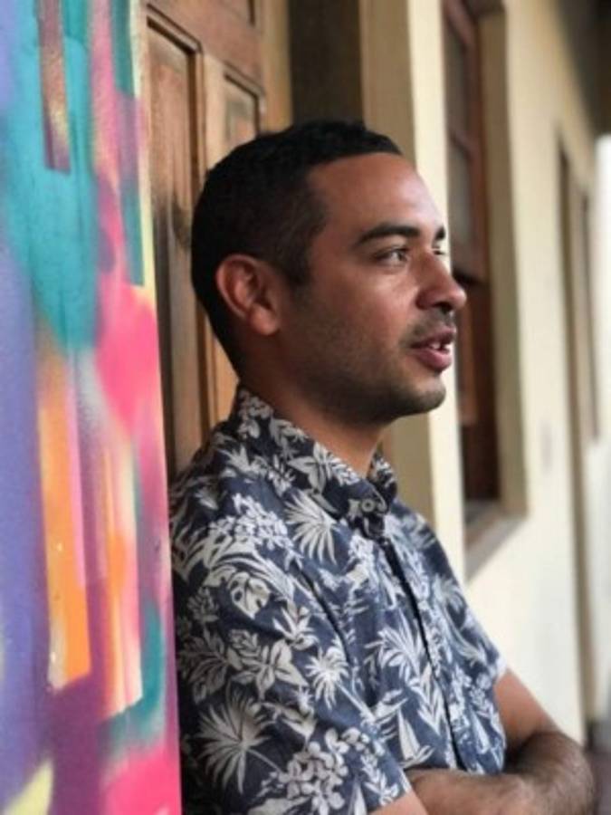 El artista hondureño Luis Landa.