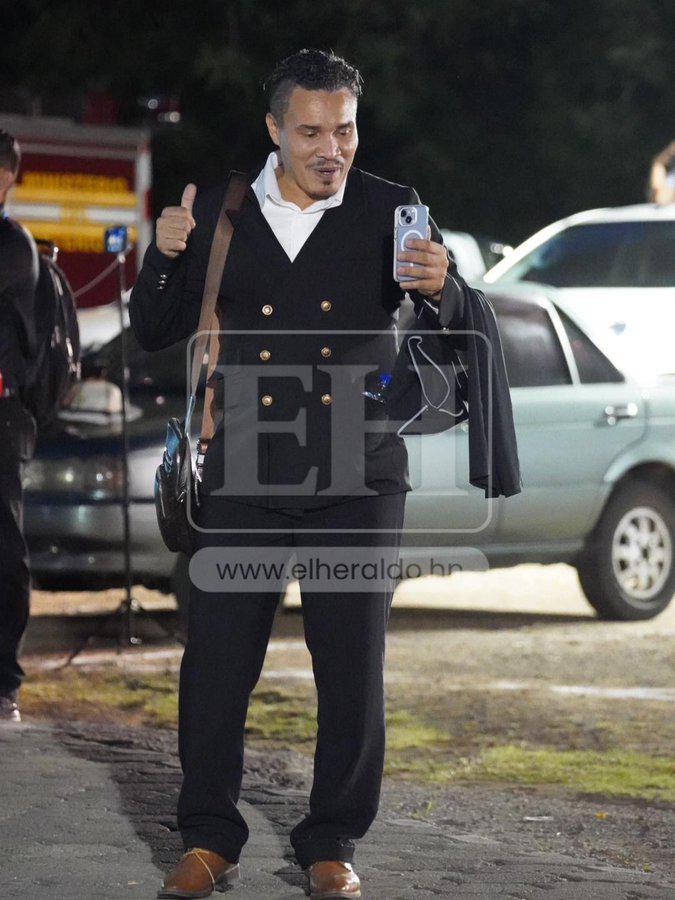 Rambo de León refleja molestia con selección de Honduras: “Es bueno agarrarse a trompadas