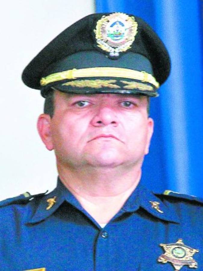 Presidente de Honduras organiza nueva policía