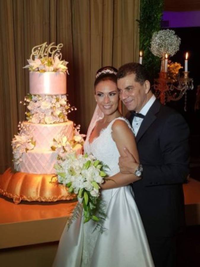 Revelan las primeras fotos de la boda de Elvin Santos y Marcela Montaño