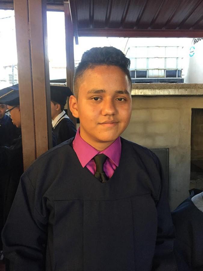 Así es como su familia recordará a Elvin, como el menor de los hermanos Izaguirre. El joven, actualmente de 20 años, fue asesinado junto a cuatro más durante una mudanza en Mirador de Oriente.