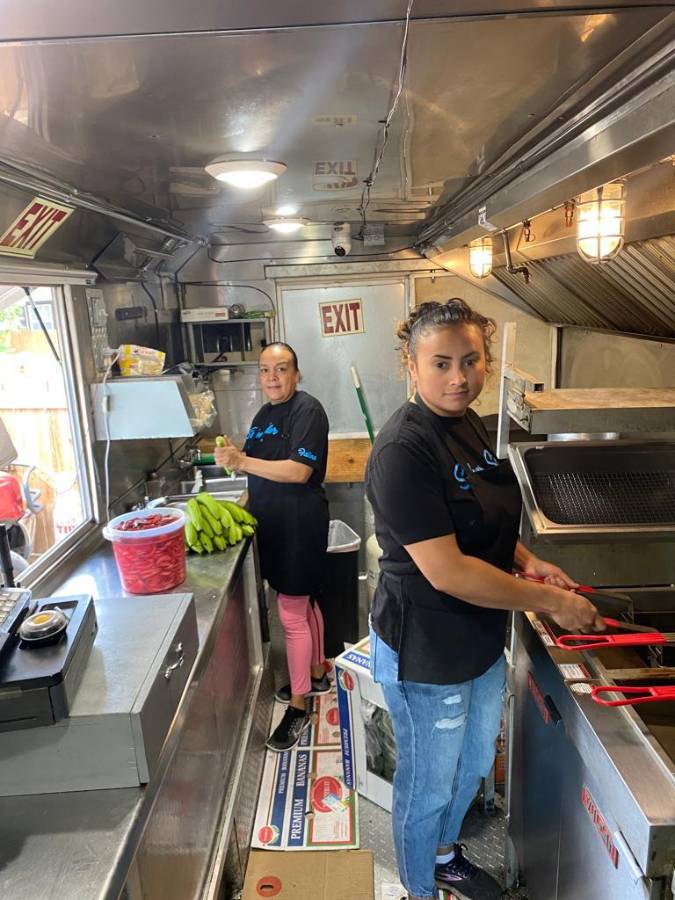 Silver Star Catracho ofrece empleo a tres personas, entre ellas dos hondureñas y una mexicana.