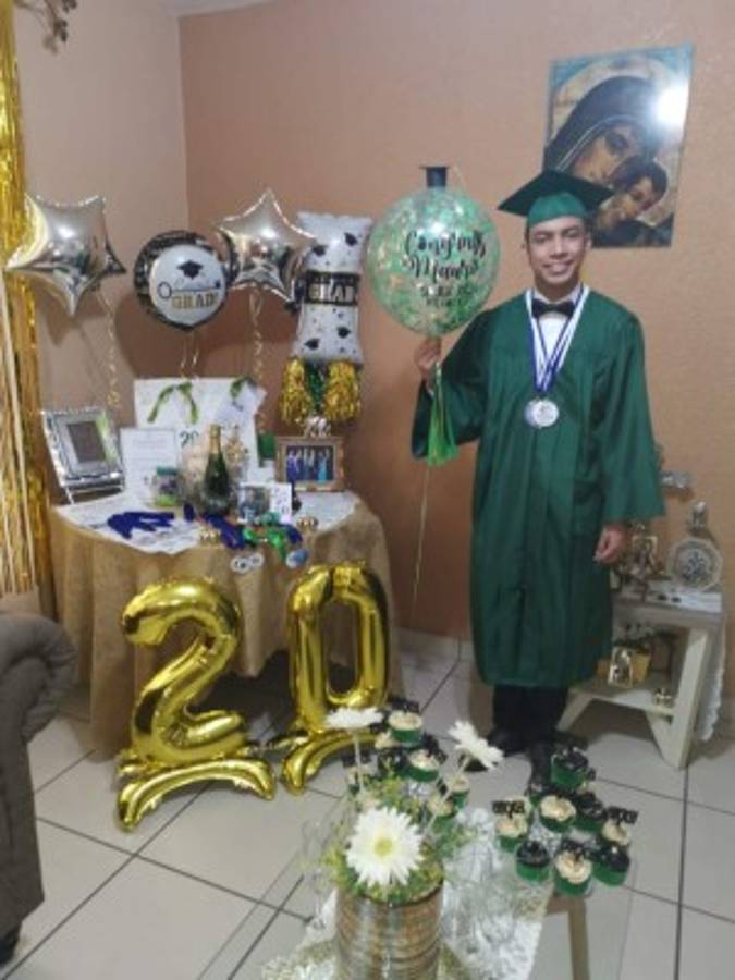 Ellos desde casa celebran el éxito