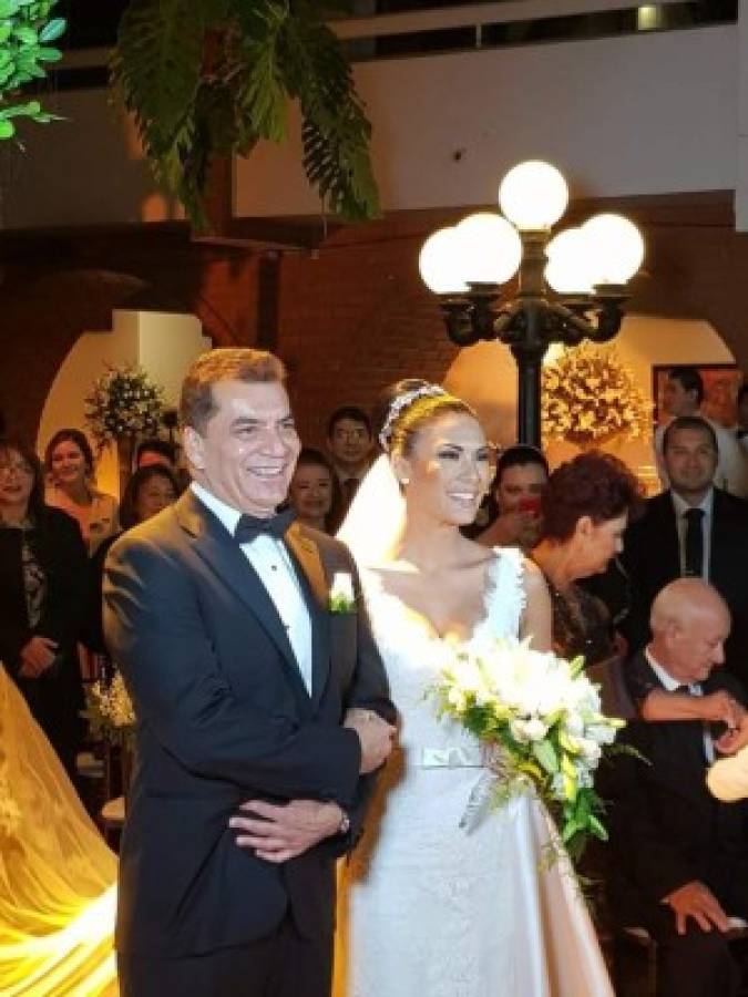 Revelan las primeras fotos de la boda de Elvin Santos y Marcela Montaño
