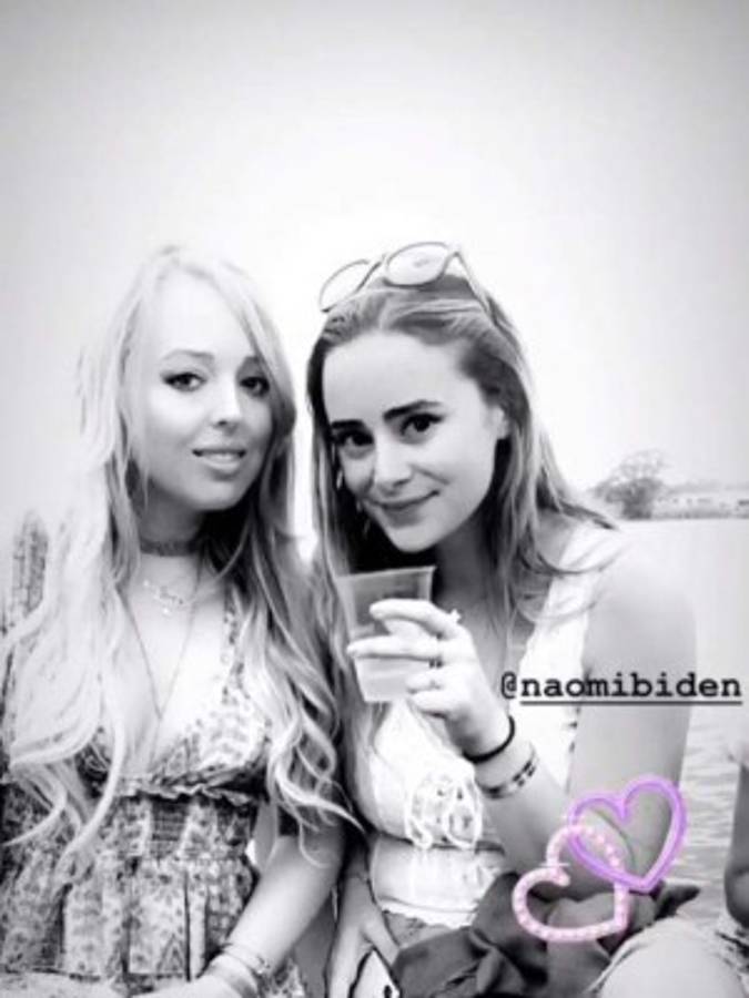 Naomi y Tiffany comparten varias imágenes juntas.