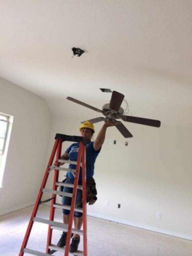 María Mercedes Amador continua preparándose y administrando su empresa.