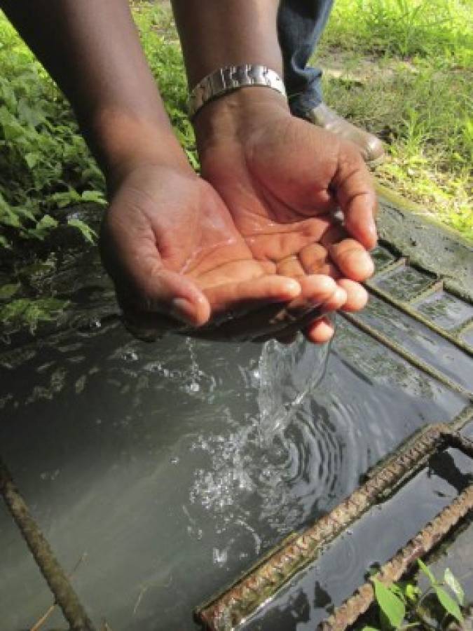 Agua contaminada consumen 22 comunidades de Marcovia
