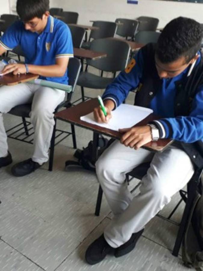 Fomentan el patriotismo en el San Miguel