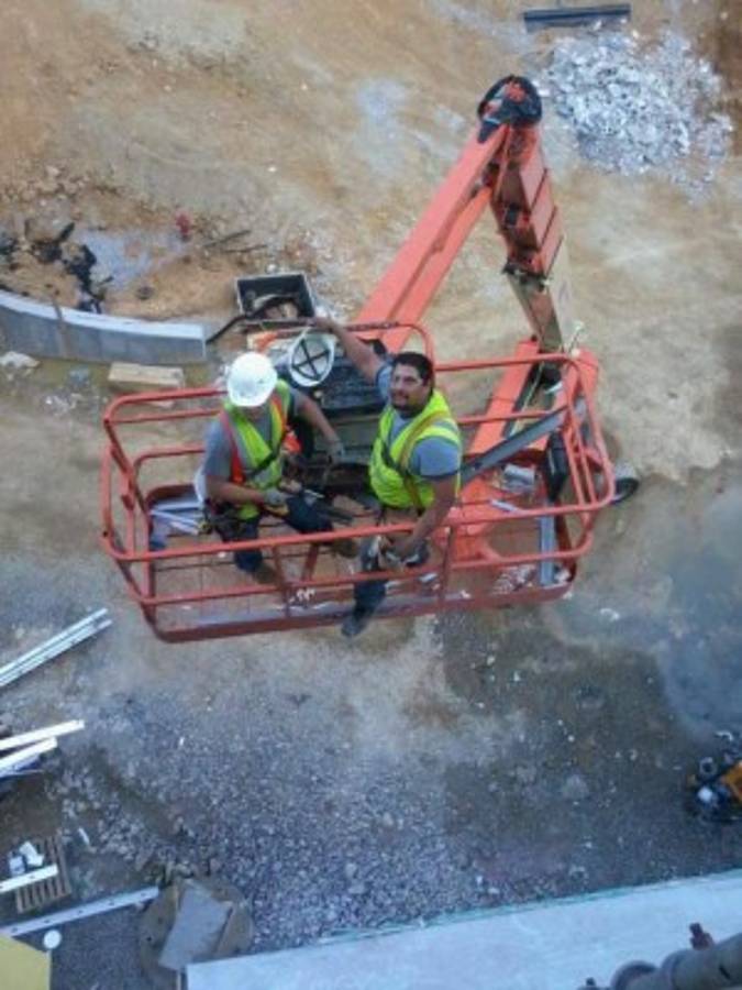 Hondureños ponen en alto nombre de su patria con su trabajo