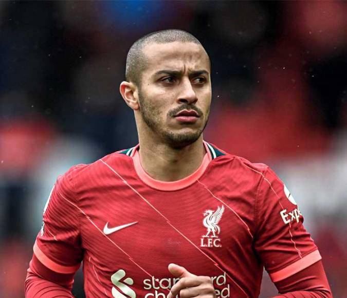 La larga lista de figuras del fútbol que no fueron renovados por su equipo