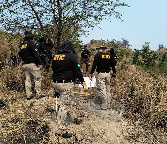¿Quiénes son las víctimas halladas en fosas clandestinas en Lomas del Carmen?