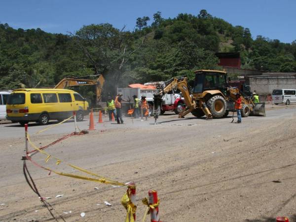 La construcción de la rotonda en el desvío a El Lolo es el paso para terminar la segunda etapa en la carretera que conduce de Tegucigalpa a Olancho