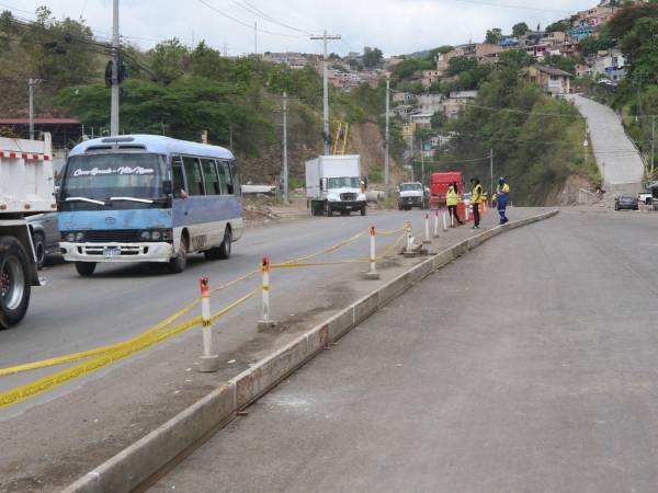 Pie de foto: La Secretaría de Infraestructura y Transporte informó que la ampliación de la salida a Olancho registra avances en su etapa final y prevé concluir los trabajos en agosto.