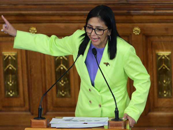 La presidenta encargada de Venezuela, Delcy Rodríguez, habla durante la presentación del informe anual de gestión del presidente Nicolás Maduro este jueves, en Caracas, Venezuela.