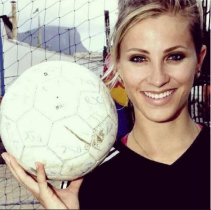 FOTOS: Así es Fernanda Colombo, la bella árbitro brasileña que estará en el Mundial Rusia 2018