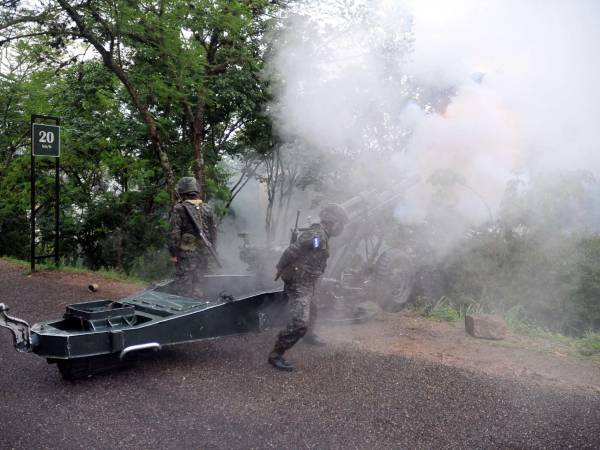 La ciudad retumbó con los cañonazos que nos recuerdan que la Patria está de aniversario.